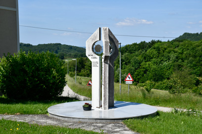 Pečice - Spomenik NOB