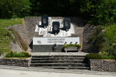 Sromlje - Spomenik NOB
