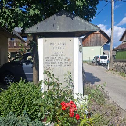 Hraše pri Lescah - Spomenik Janezu Krstniku Prešernu