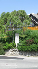 Lesce - Spomenik talcem