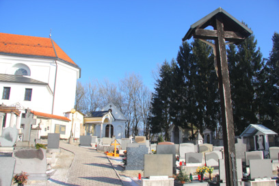 Komenda - Pokopališče