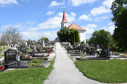 Stari trg ob Kolpi - Pomembnejši grobovi na pokopališču