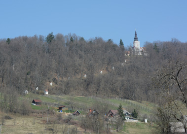 Golek pri Vinici - Kapelice križevega pota na Žežlju