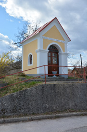 Vrhovci - Kapelica Žalostne Matere božje