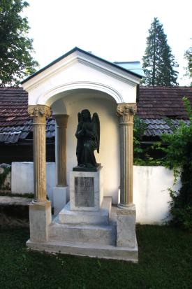 Preddvor - Nagrobniki rodbine Urbančič