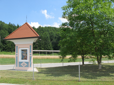 Tupaliče - Znamenje ob gostišču Zaplata