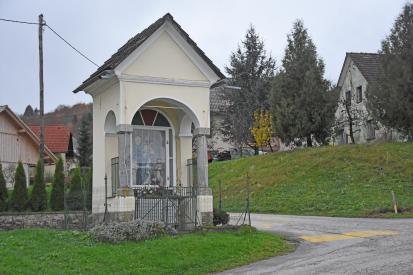 Poljane pri Mirni Peči - Kapelica