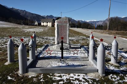 Ravne v Bohinju - Spomenik padlim borcem NOB