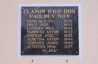 Dob - Spominska plošča padlim borcem