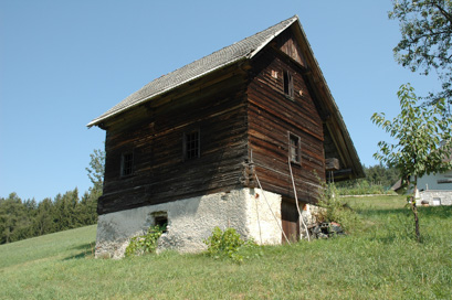 Zavodnje - Kašča na domačiji Zavodnje 46
