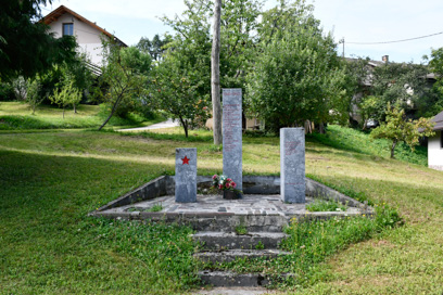 Dole pri Metliki - Spomenik NOB