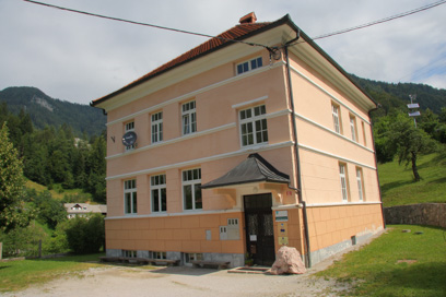 Dolina pri Tržiču - Šola