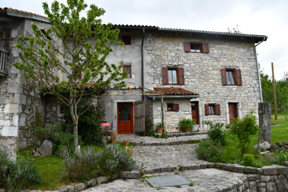 Robidišče - Gospodarsko poslopje I. ob hiši Robidišče 14