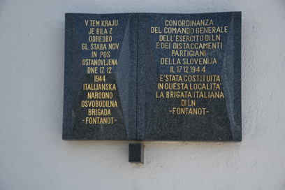 Dolnji Suhor pri Metliki - Spominski plošči brigadi Fontanot