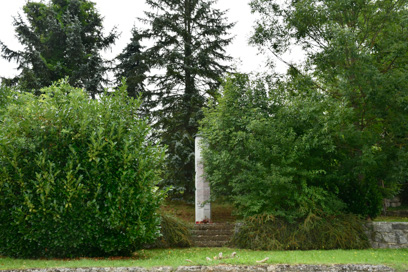 Podzemelj - Spomenik NOB
