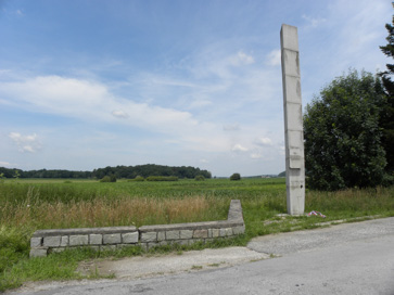 Mostje - Spomenik Lackovi četi