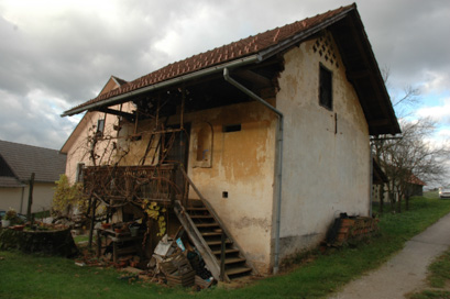 Paradišče - Kašča pri hiši Paradišče 6