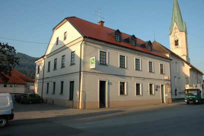 Trebnje - Šola Baragov trg 1