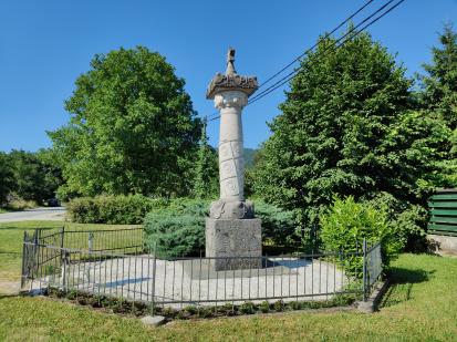 Breg pri Borovnici - Spomenik padlim v NOB
