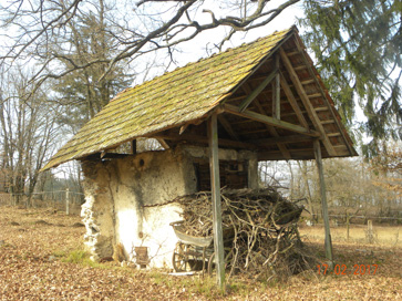 Mirke - Sušilnica pri hiši Mirke 5