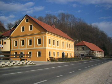 Log pri Brezovici - Domačija Loška 20
