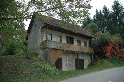 Bušeča vas - Hiša Bušeča vas 28