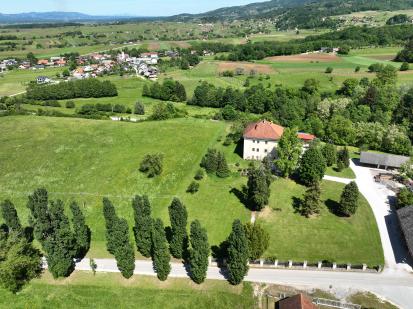Hrastje pri Šentjerneju - Graščina Vrhovo