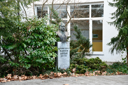 Šentjernej - Spomenik Martinu Kotarju