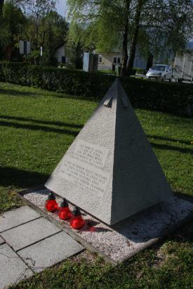 Kamnik - Spomenik žrtvam 2. svetovne vojne na Kamniškem