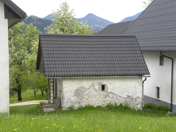 Spodnja Sorica - Kašča pri hiši Spodnja Sorica 19