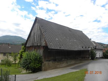 Vrhnika - Gospodarsko poslopje pri hiši Petkovškova 35