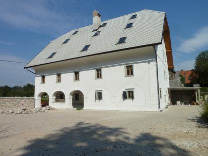Zgornji Otok - Kmečki dvorec Zgornji Otok 6