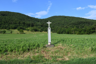 Lozice - Slopno znamenje pri zaselku Škrle