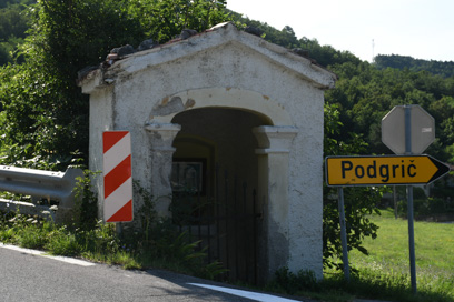 Podgrič - Kapelica ob cesti Podnanos-Razdrto