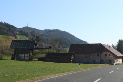 Bela - Domačija Spodnji Hribovšek