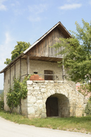 Damelj - Kašča pri hiši Damelj 3