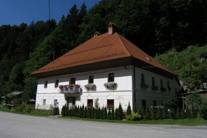 Kokra - Dvorec Kokra 74