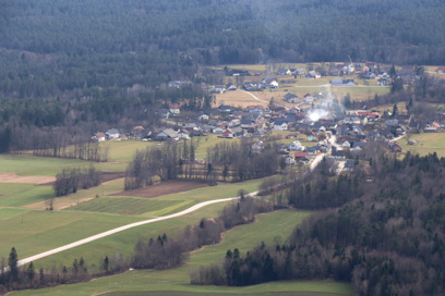 Zgornja Bela - Vas