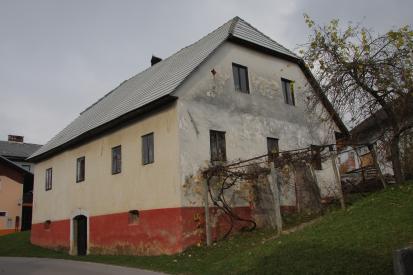 Moravče - Hiša Detelova 4