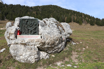 Ambrož pod Krvavcem - Spomenik NOB na Kriški planini