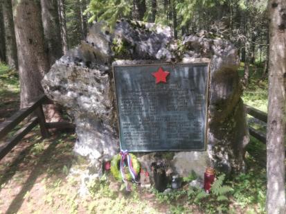 Pokljuka - Spominska plošča boju 2. čete Gorenjskega odreda