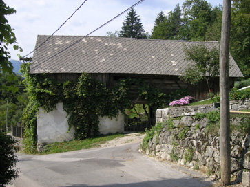 Selo pri Bledu - Gospodarsko poslopje pri hiši Selo pri Bledu 40