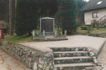 Vrhpolje pri Moravčah - Spominsko znamenje NOB