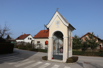 Domžale - Kapelica ob križišču na Študi