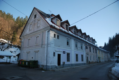 Idrija - Rudarski bloki na Partizanski ulici
