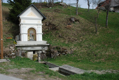 Spodnji Vrsnik - Znamenje Pri koriti