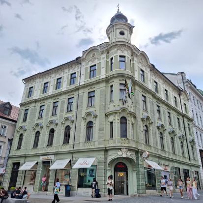 Ljubljana - Hiša Prešernov trg 3