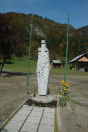 Nomenj - Spomenik NOB