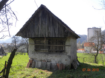 Trnje pri Škofji Loki - Sušilnica za sadje pri hiši Trnje 2