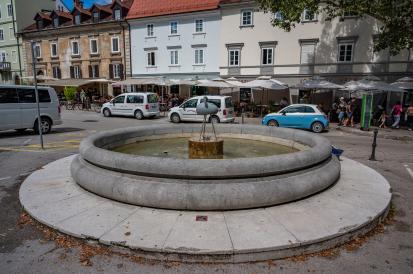 Ljubljana - Vodnjak na Krekovem trgu